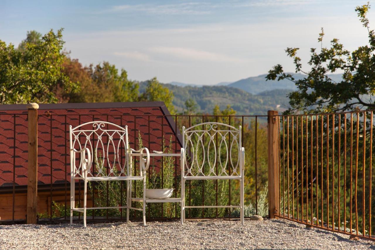 Pian Del Mund Hotel Borgomale Exterior photo