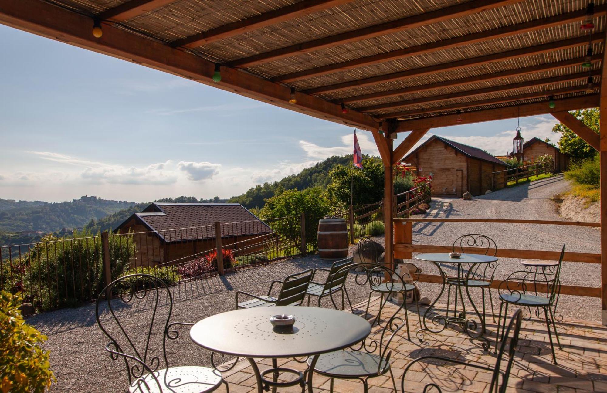 Pian Del Mund Hotel Borgomale Exterior photo